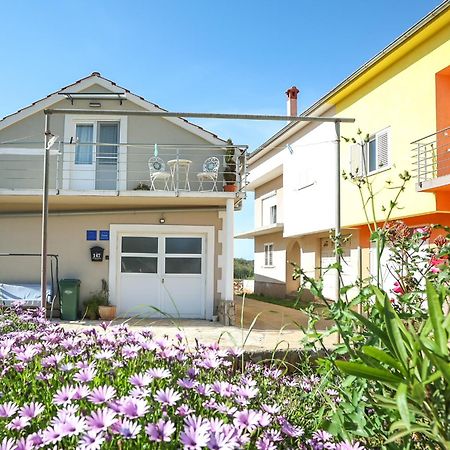 Z&A Studio Apartment With Parking Bozava Bagian luar foto