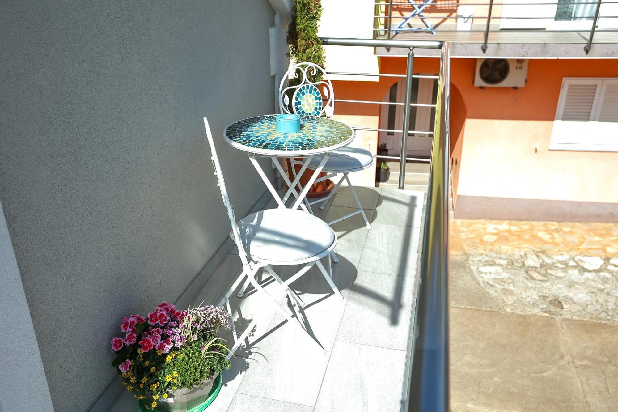 Z&A Studio Apartment With Parking Bozava Bagian luar foto